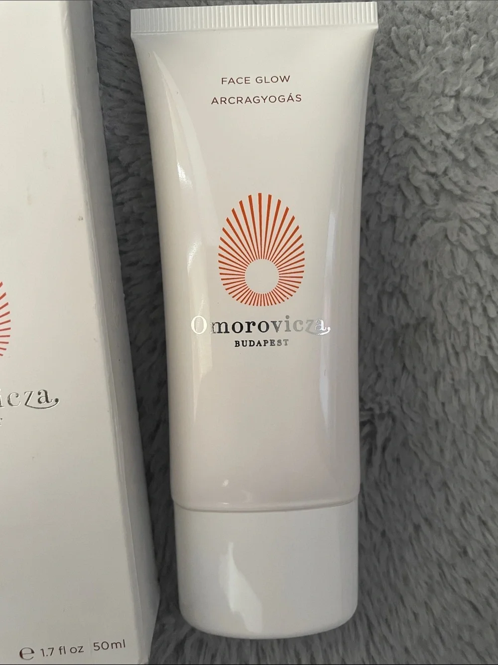Face Glow - White